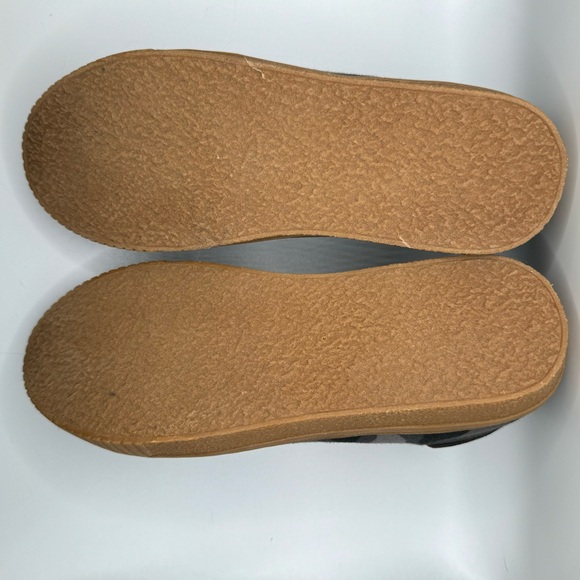 Vintage Havana Limited Printed Sneakers - Picture 8 of 8